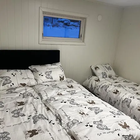 - - Sleeps 5 - Great Location * Tromsø